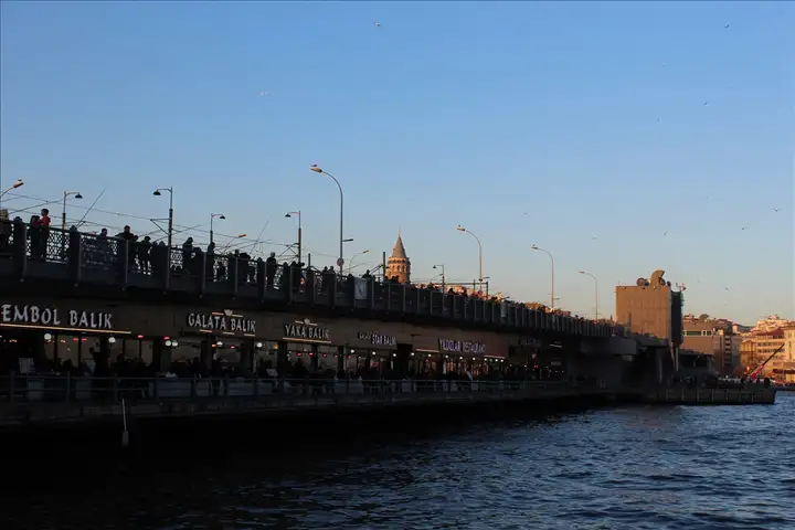 Eminönü altın saat zaman galata köprüsü